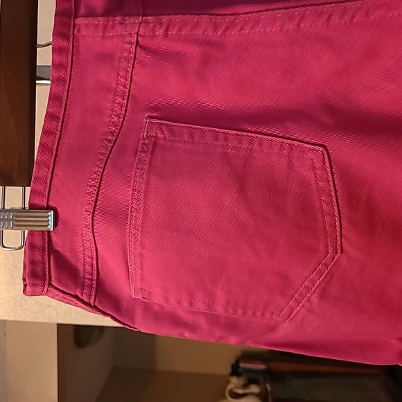 Shorts - Picture 4 of 5